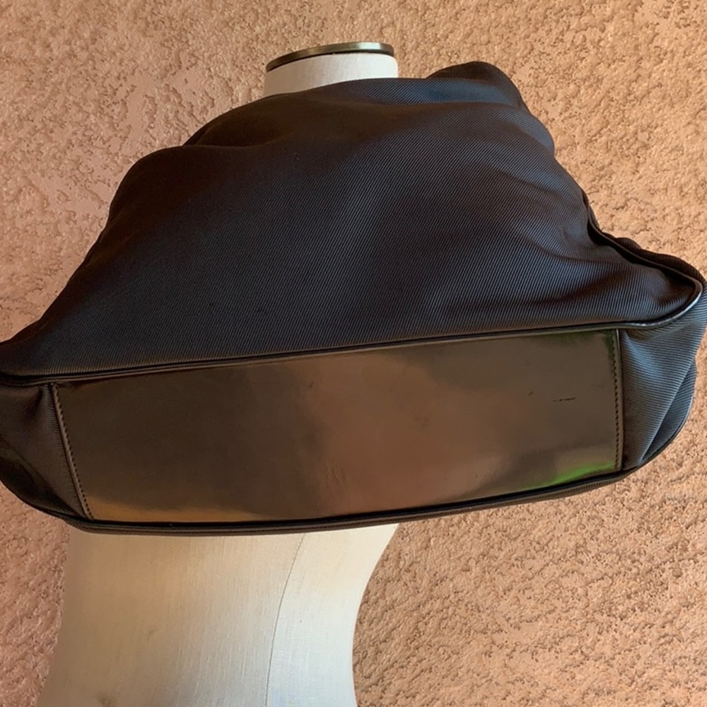 - Gucci AUTHENTIC hobo black canvas leather bamboo handle Very Good condit… - Picture 6 of 14